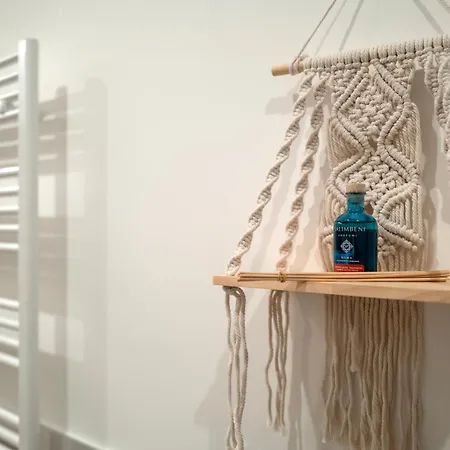 Casa Pavo * باري